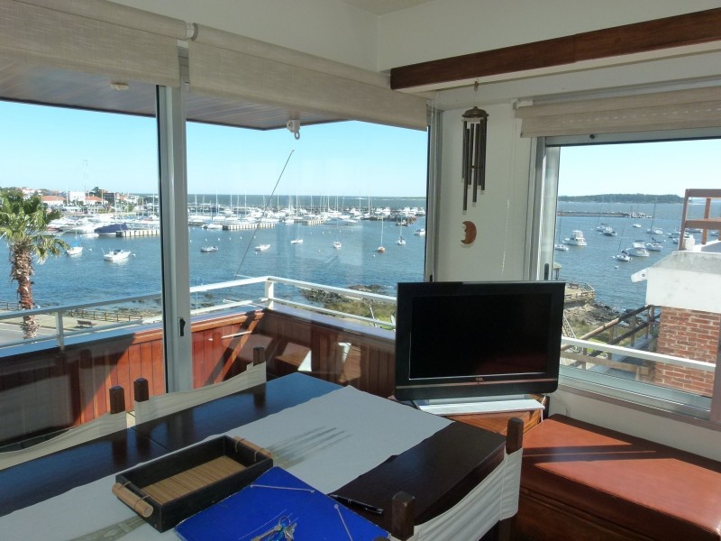 Departamento en venta y alquiler frente al puerto Punta del Este